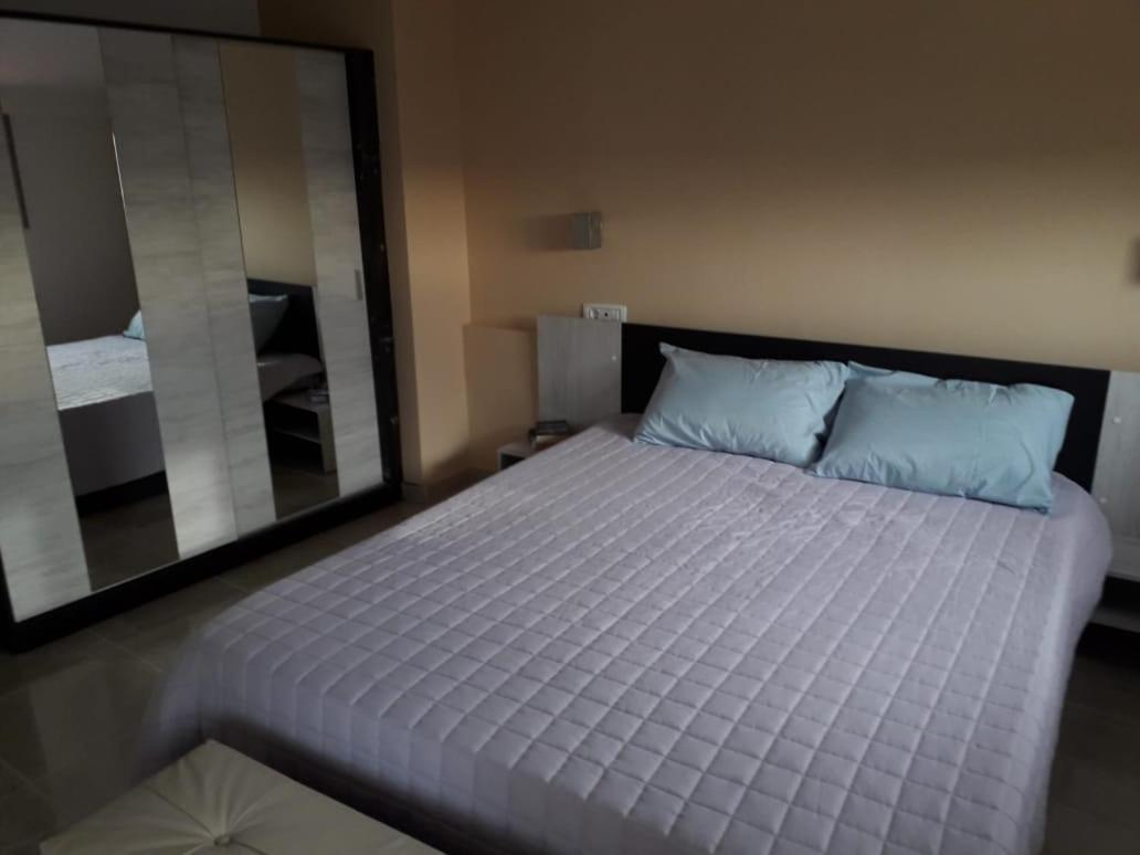 Instyle Zakynthos Town Apartment エクステリア 写真